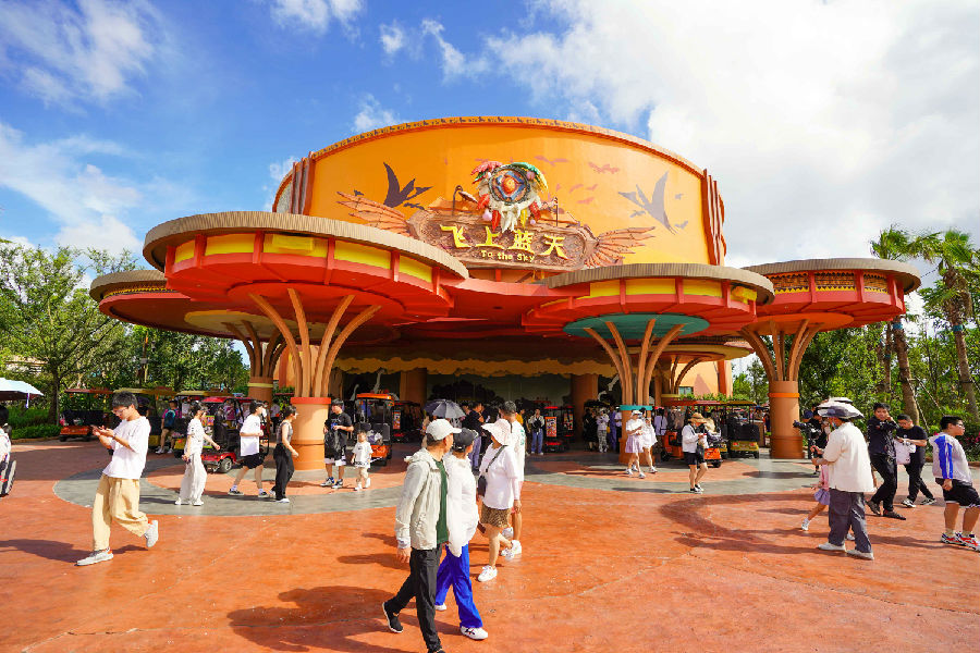4.臺(tái)州方特·狂野大陸主題項(xiàng)目《飛上藍(lán)天》.jpg